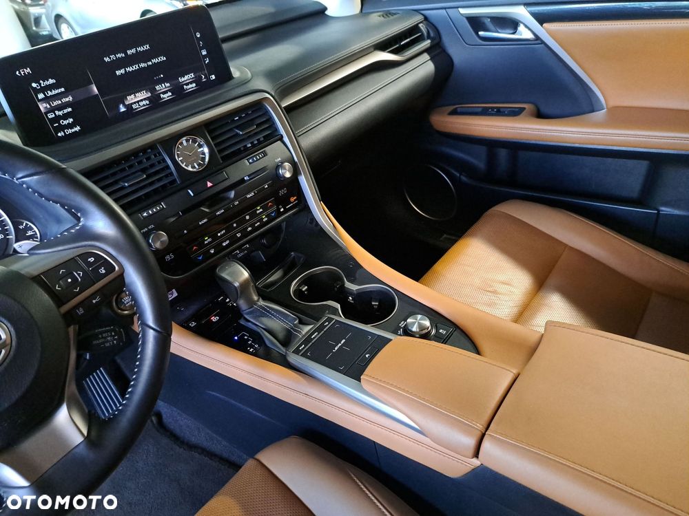 Lexus RX - 30