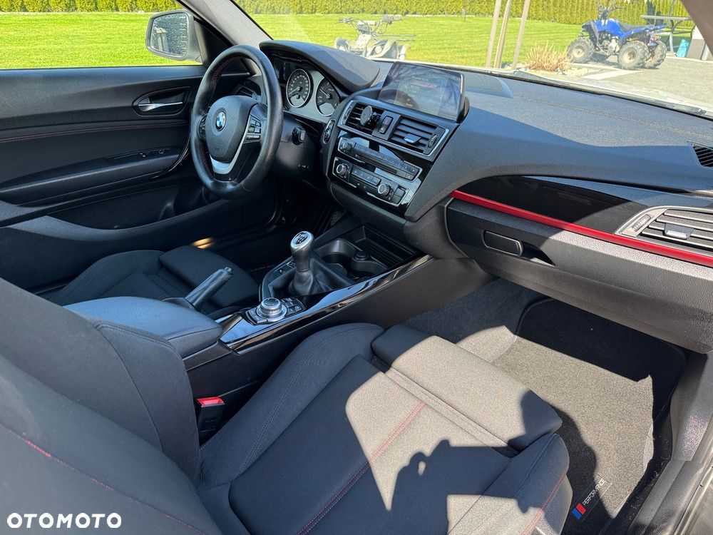 BMW Seria 2 218d Sport Line - 8