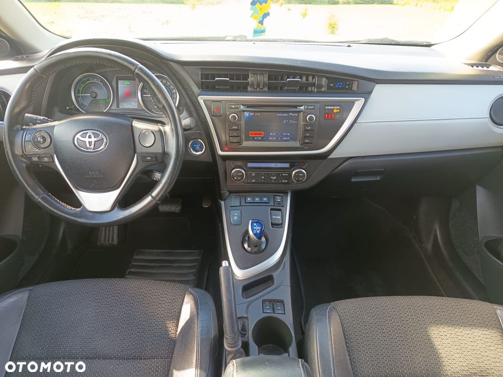 Toyota Auris - 13