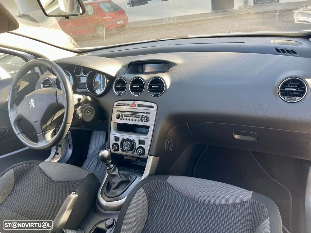 Peugeot 308 1.6 HDi Executive CVM6 - 14