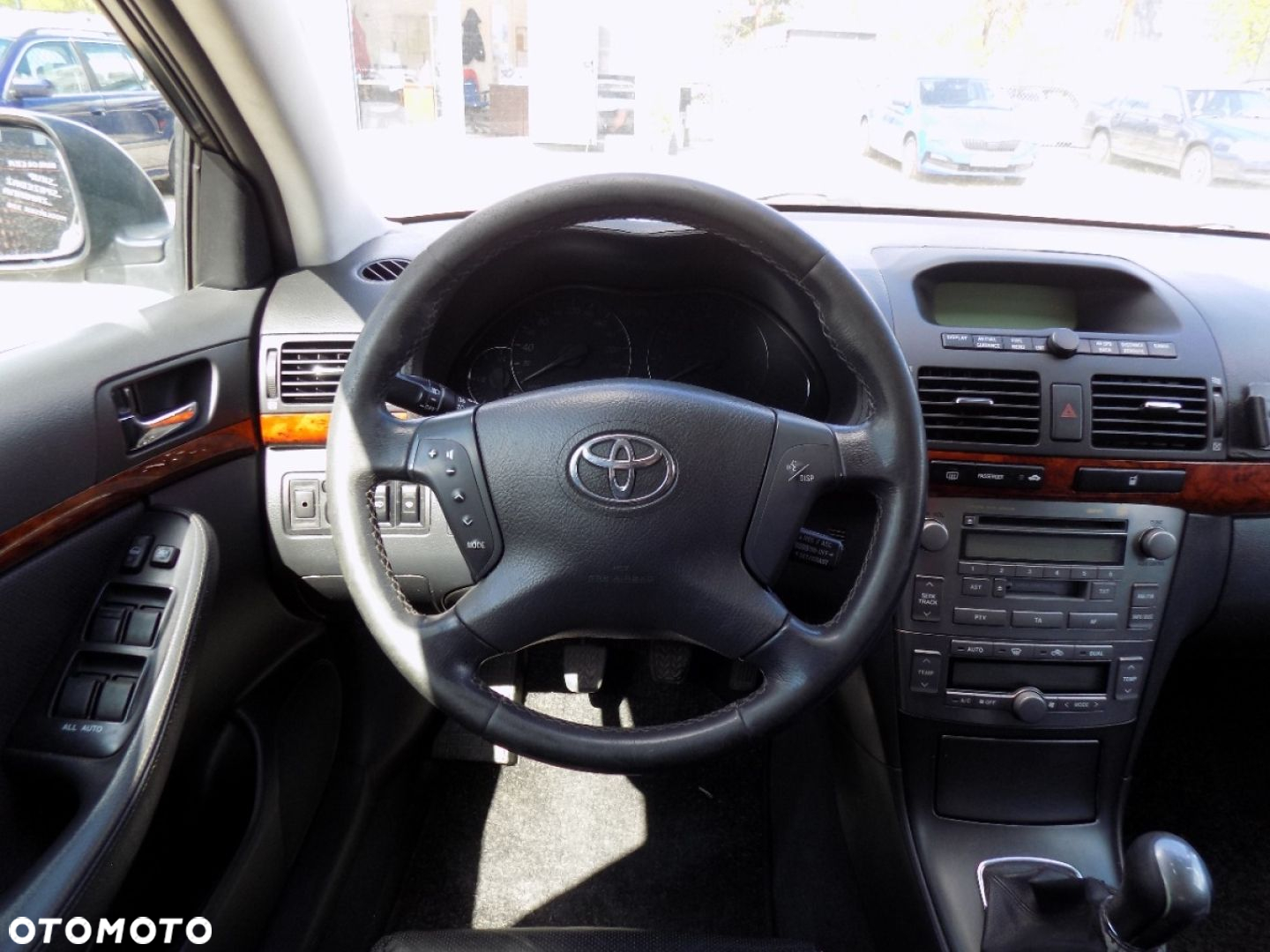 Toyota Avensis - 6