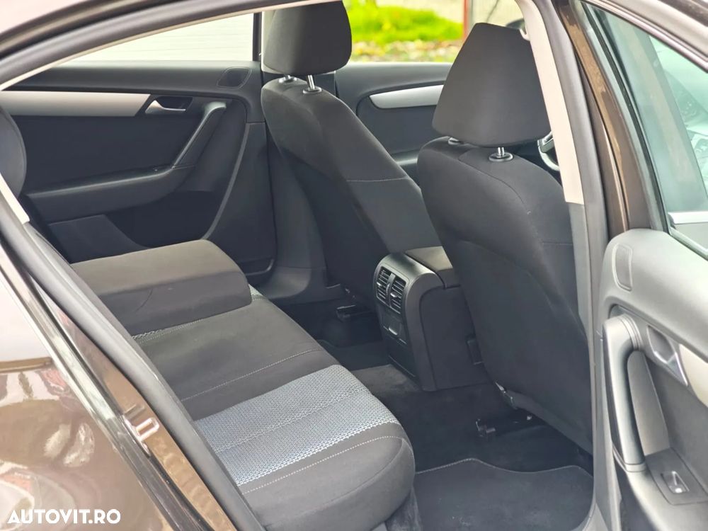 Volkswagen Passat Variant 1.6 TDI BlueMotion Technology Trendline - 7