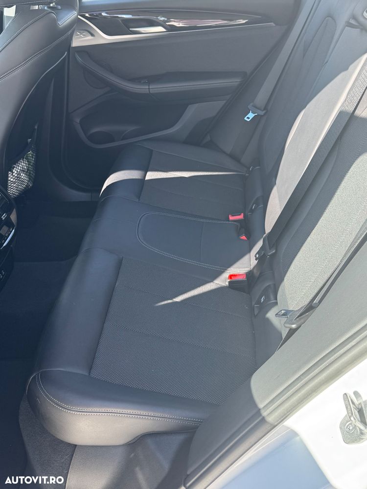 BMW X3 xDrive20d AT xLine - 12