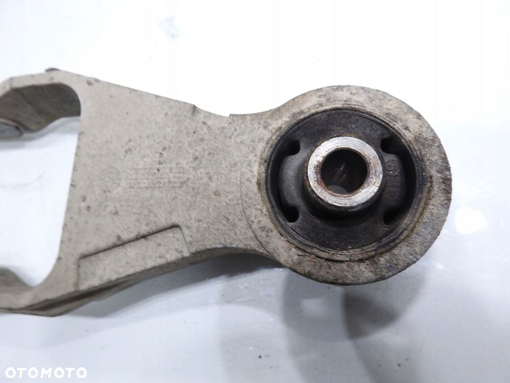 ŁAPA PODUSZKA SKRZYNI OPEL MERIVA A 1.6 16V - 5