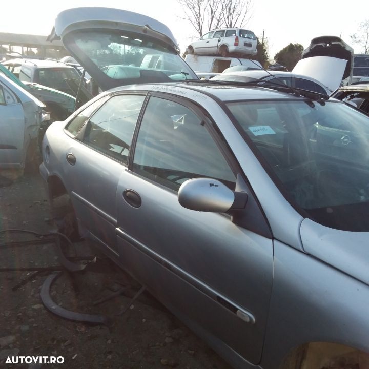 Dezmembrari  Renault LAGUNA 1  1993  > 2001 2.2 dT (B569) Motorina - 1