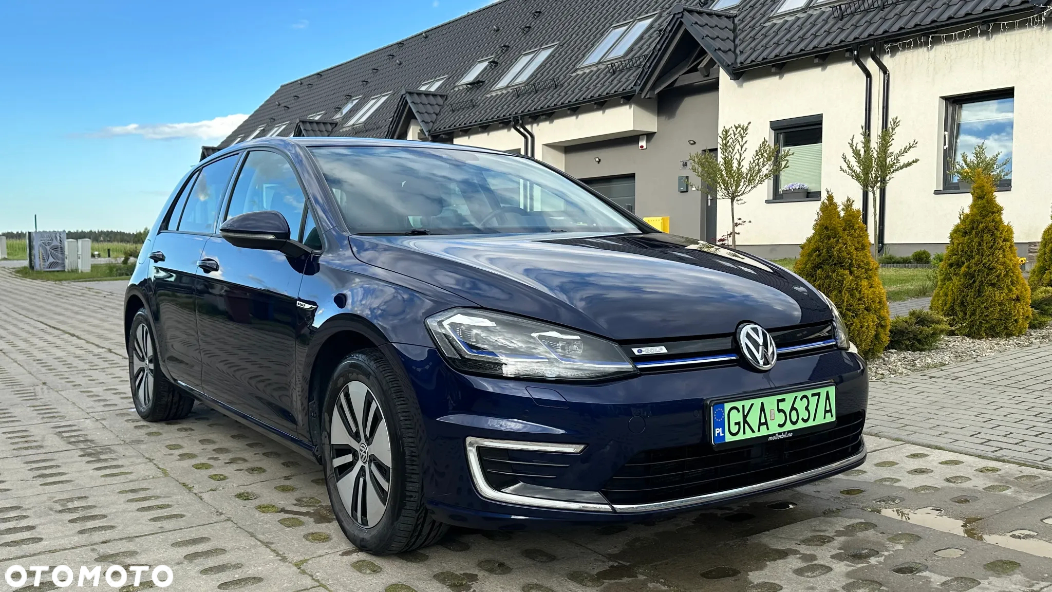 Volkswagen Golf e-Golf - 11