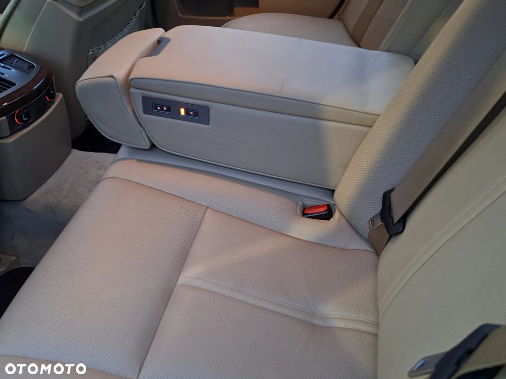 BMW Seria 7 730d - 27