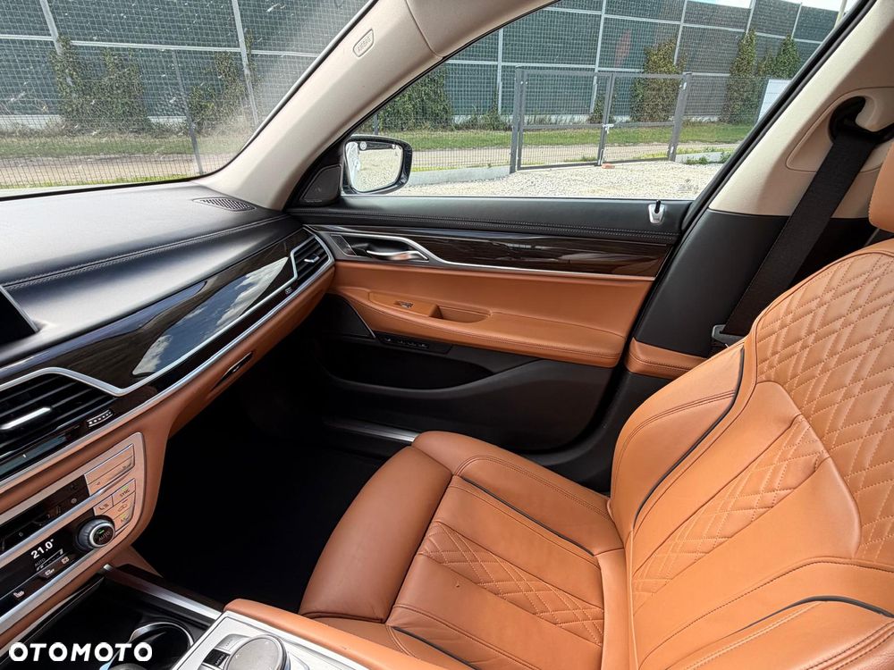 BMW Seria 7 750Li xDrive sport - 7