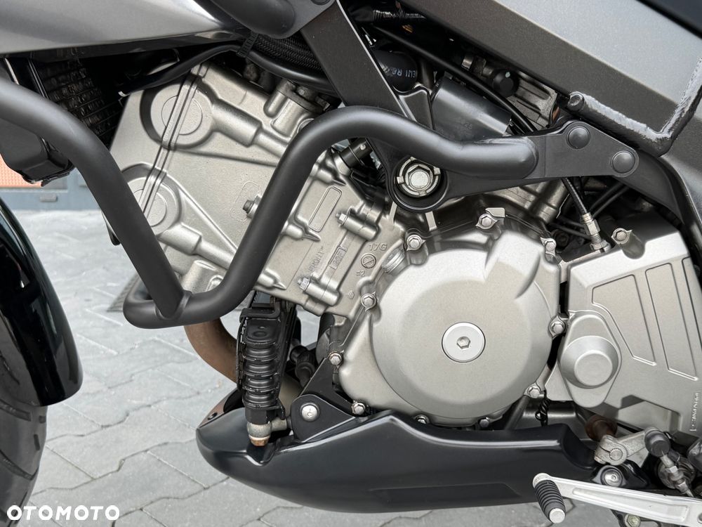 Suzuki V-STROM - 34