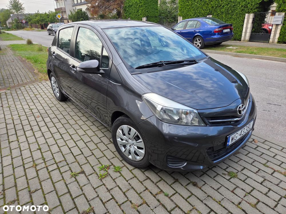 Toyota Yaris 1.0 Premium - 2