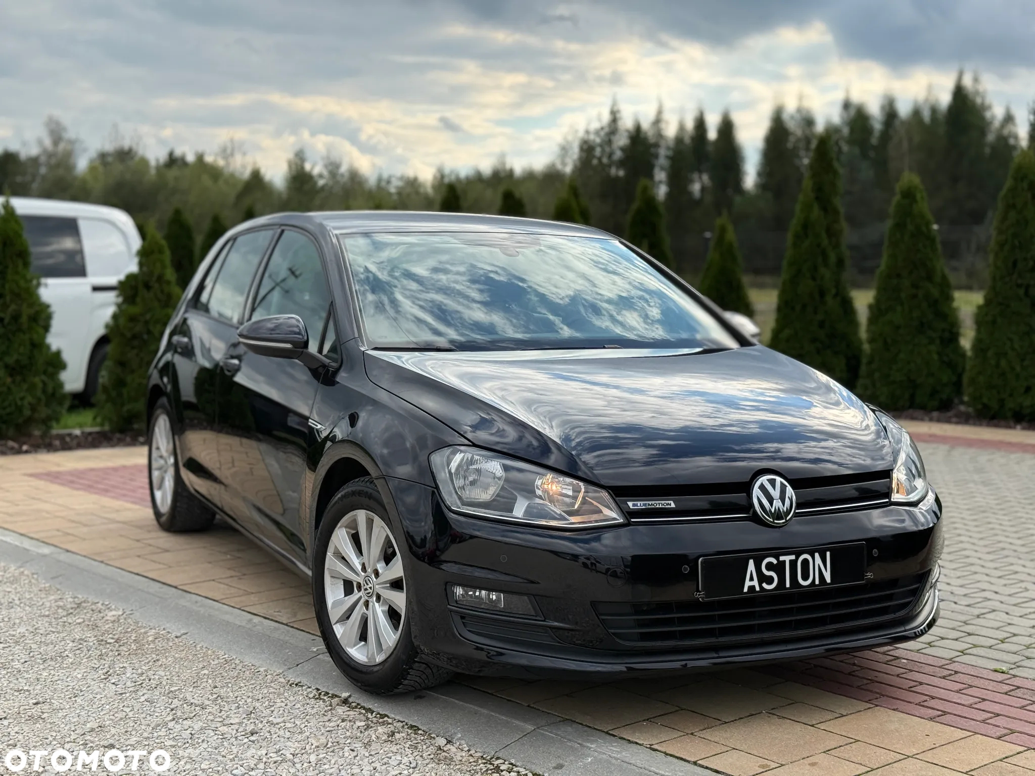 Volkswagen Golf 1.6 TDI BlueMotion Comfortline - 4
