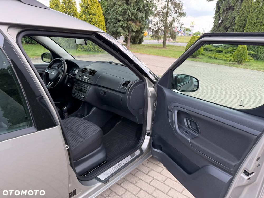 Skoda Roomster 1.4 16V Elegance - 25