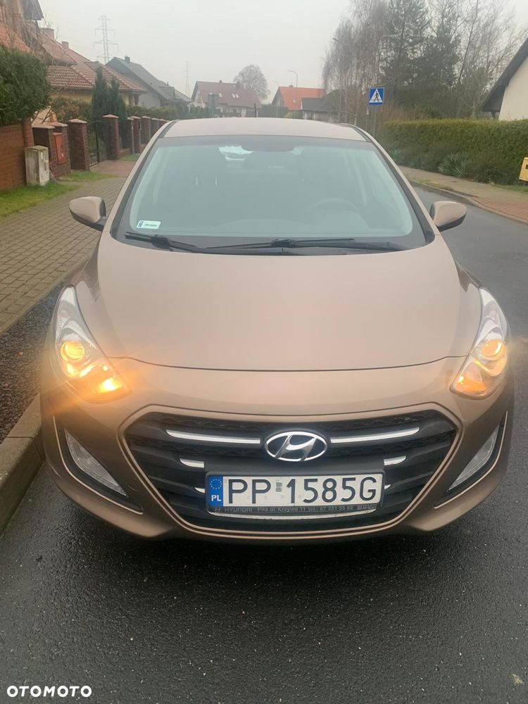 Hyundai i30 1.6 Classic + - 10