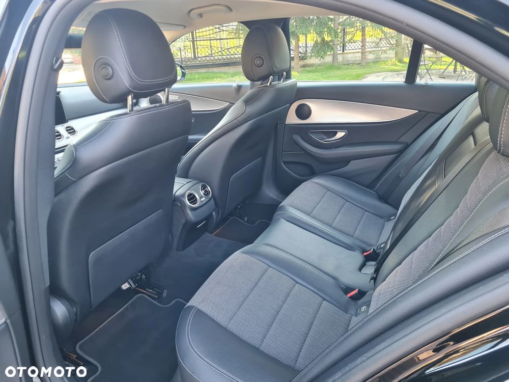 Mercedes-Benz Klasa E 300 de 9G-TRONIC - 12
