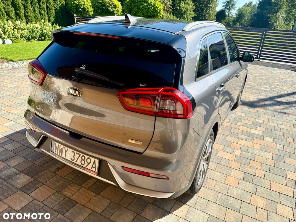 Kia Niro 1.6 GDI Hybrid M - 9