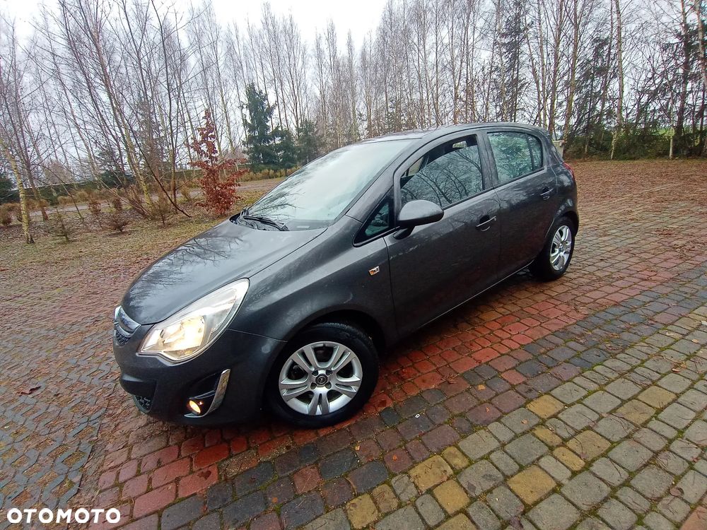 Opel Corsa 1.2 16V Cosmo - 2