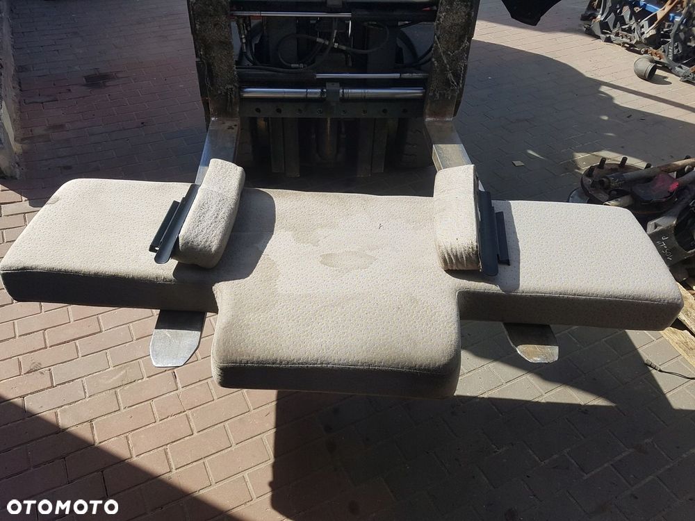 ŁÓŻKO LEŻANKA DAF 45 55 LF EURO 5 - 1