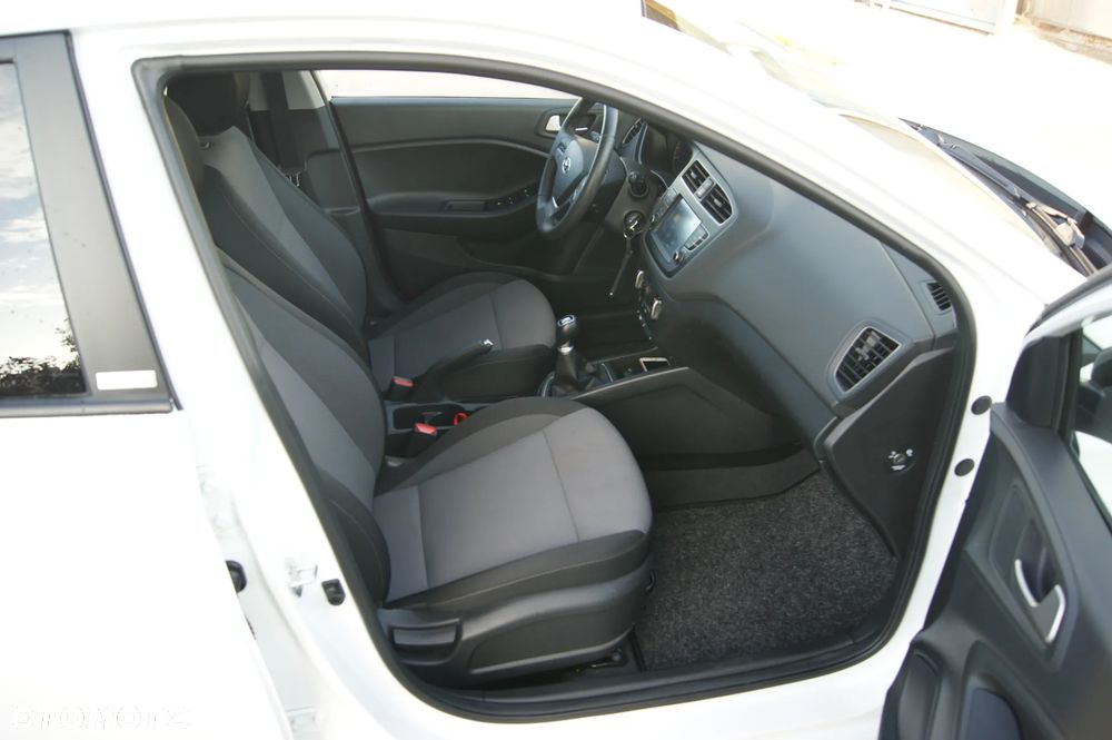 Hyundai i20 1.2 Passion - 7