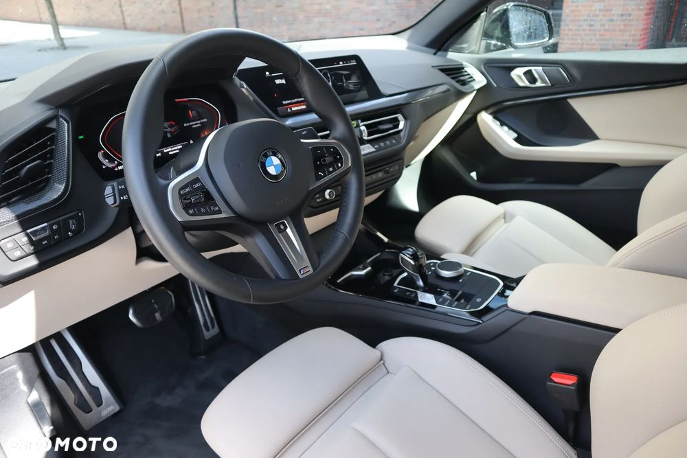 BMW Seria 2 218i M Sport - 10
