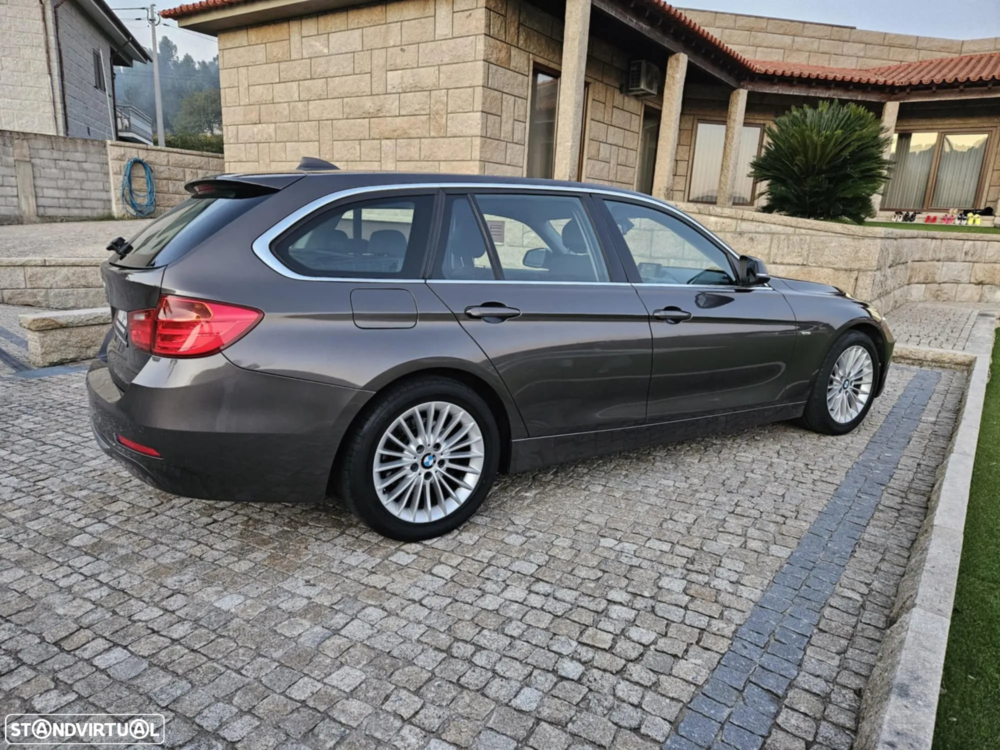 BMW 320 d Touring Line Luxury - 6