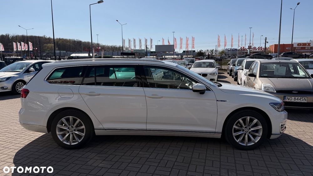Volkswagen Passat - 10