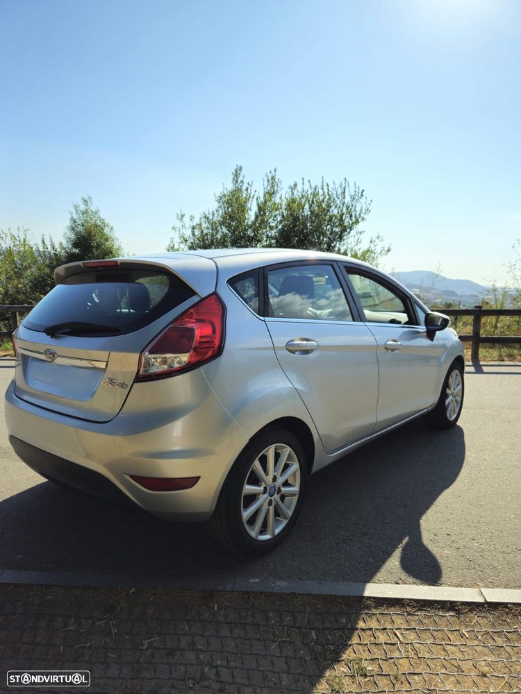 Ford Fiesta - 4