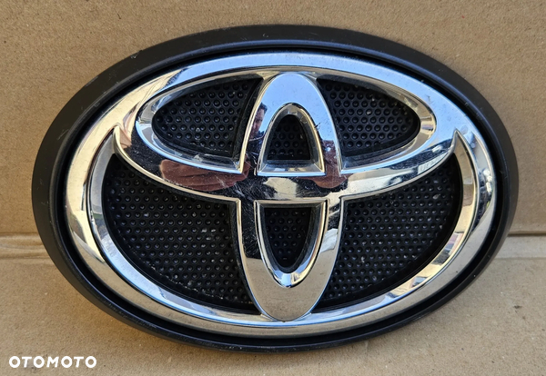 Emblemat znaczek TOYOTA HILUX VIII 2015- ORYGINAŁ!