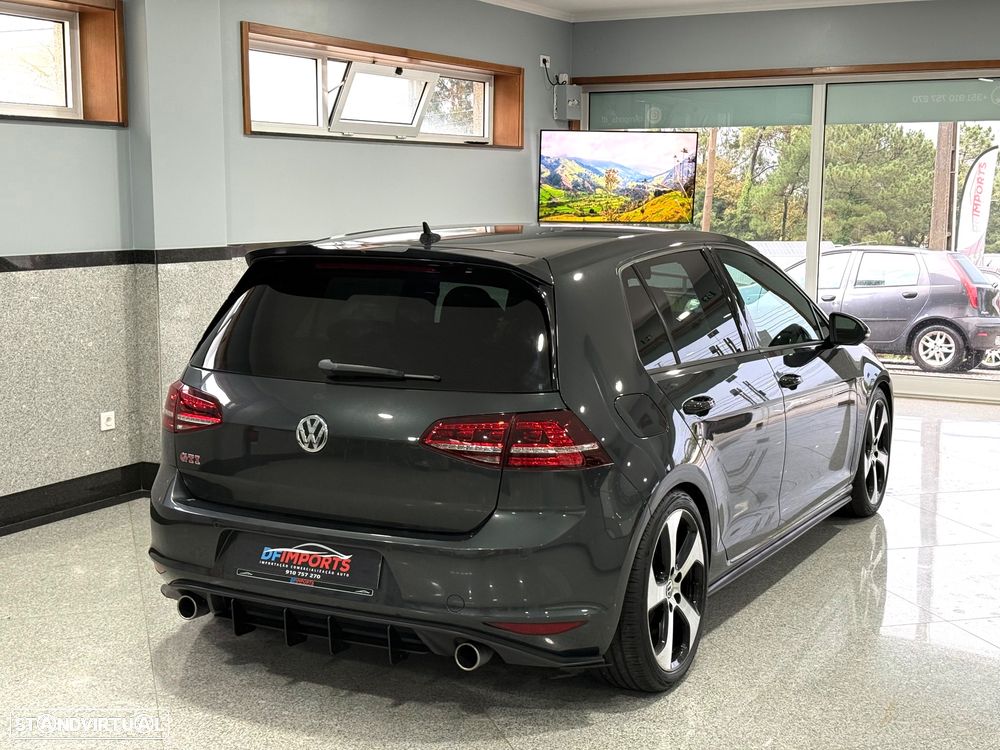 VW Golf 2.0 TSi GTi DSG - 2
