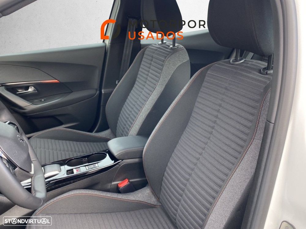 Peugeot e-2008 50 kWh Active - 8