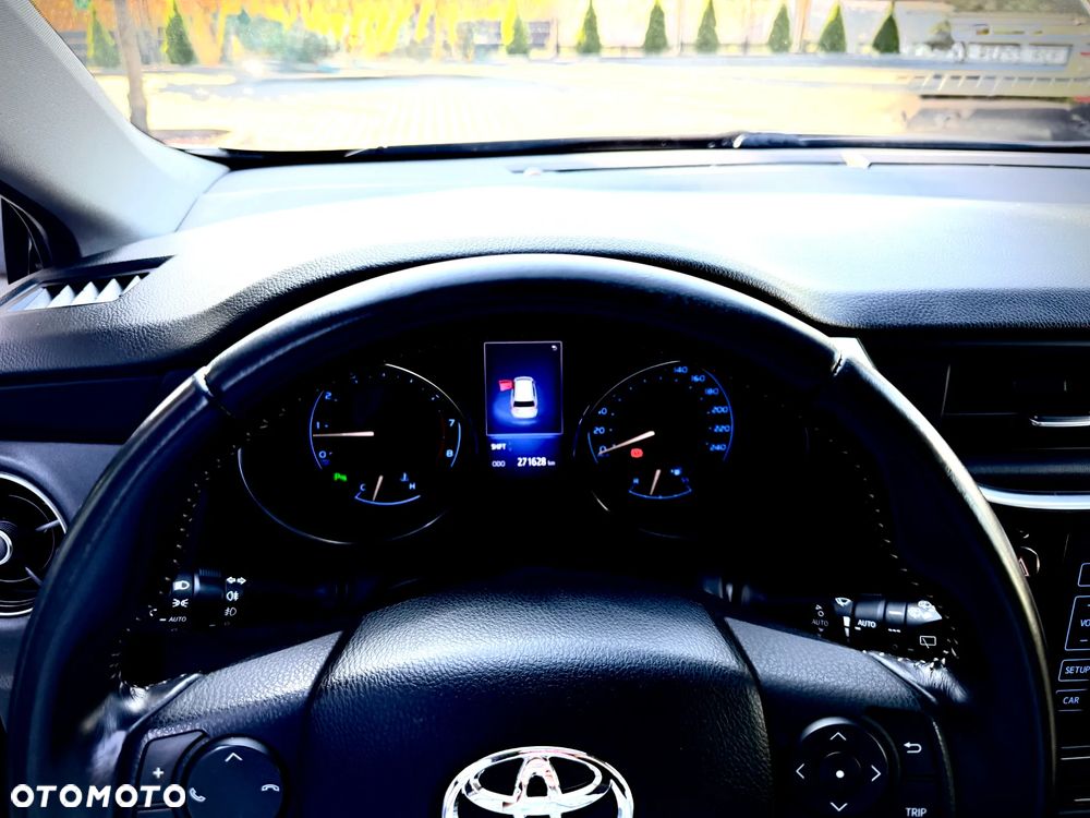 Toyota Auris - 13
