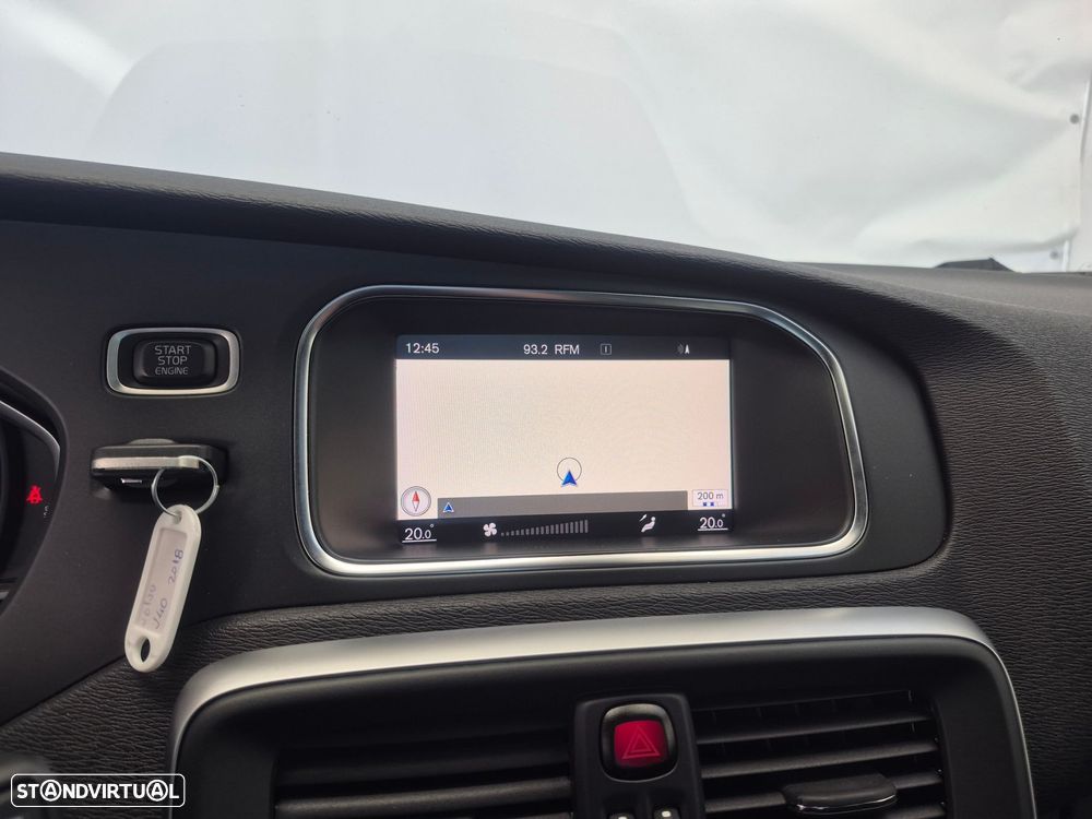 Volvo V40 2.0 D2 R-Design - 18