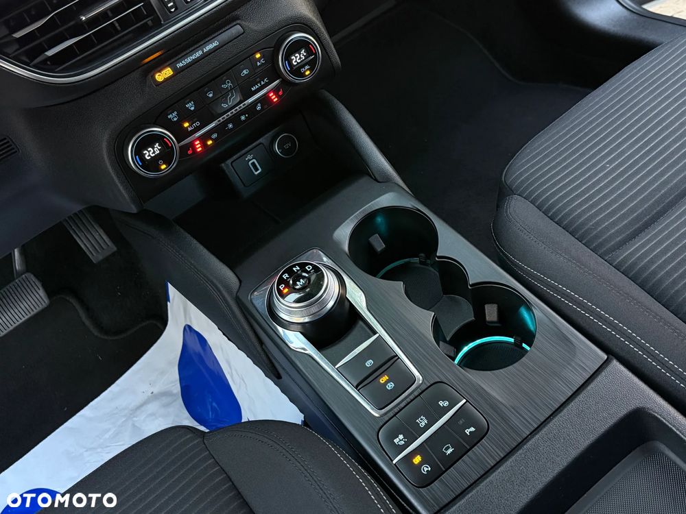Ford Focus 1.5 EcoBlue Start-Stopp-System TITANIUM - 27