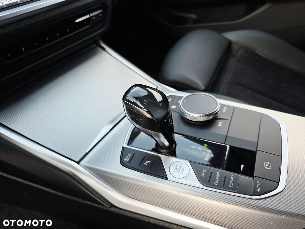 BMW Seria 3 320d Edition M Sport Shadow - 26