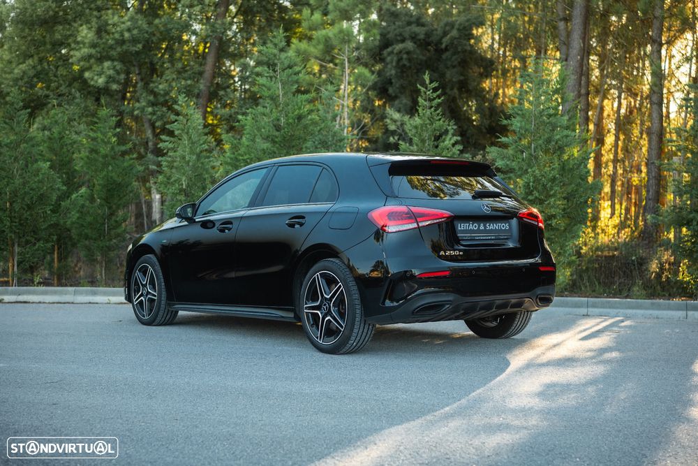Mercedes-Benz A 250 e AMG Line - 10
