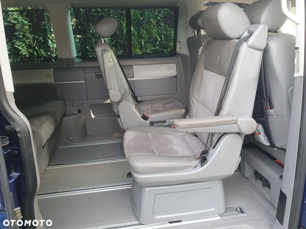 Volkswagen Multivan - 7