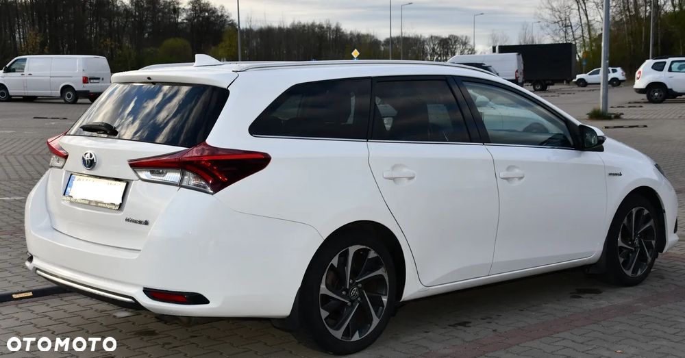 Toyota Auris 1.8 HSD Luna - 25