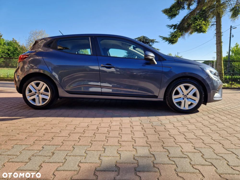 Renault Clio - 10