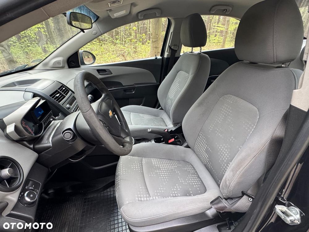 Chevrolet Aveo 1.2 LT+ - 24