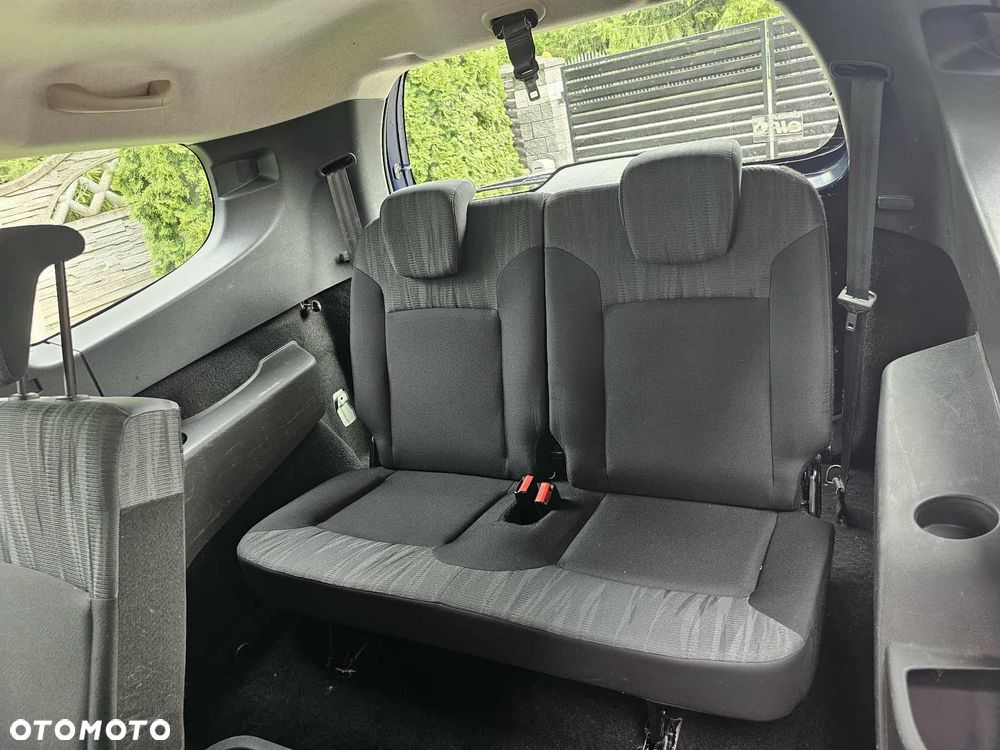 Dacia Lodgy 1.6 MPI 85 Prestige - 14