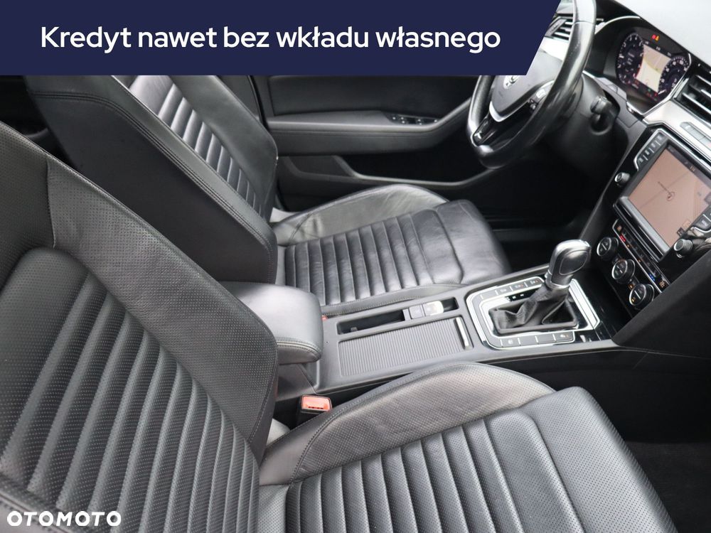 Volkswagen Passat - 11