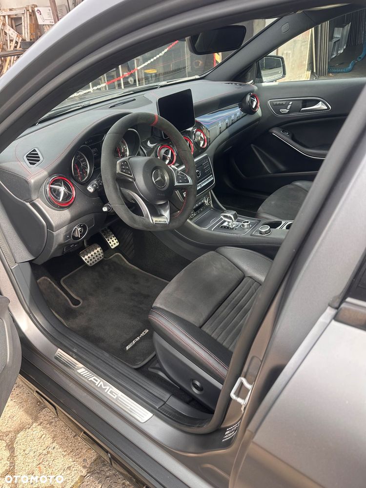 Mercedes-Benz GLA AMG 45 4-Matic - 18