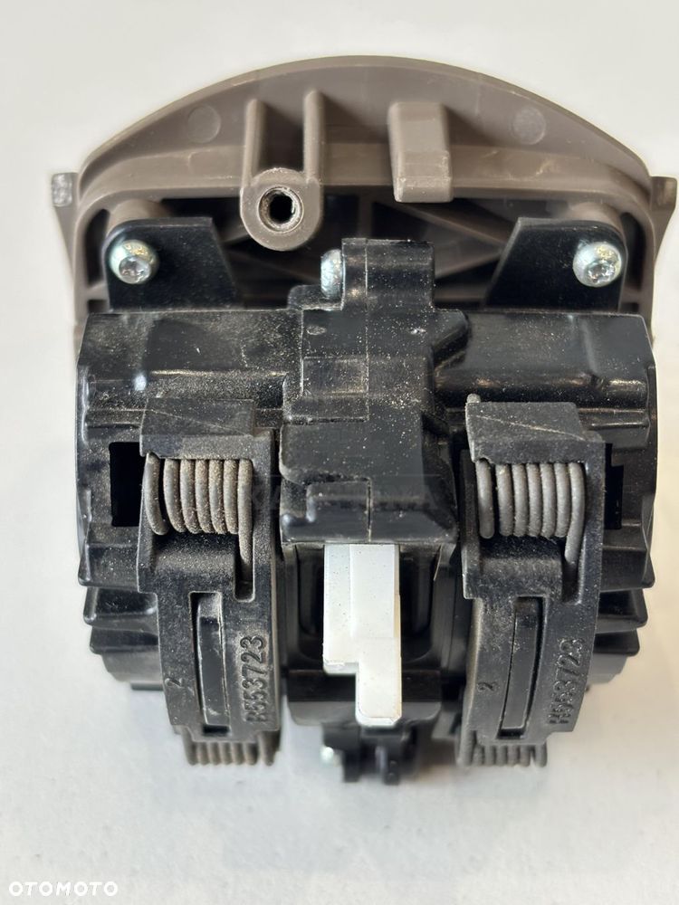 John Deere seria 6000 7000 8000 R - przełącznik tylnego TUZa RE588391 RE586552 - 3