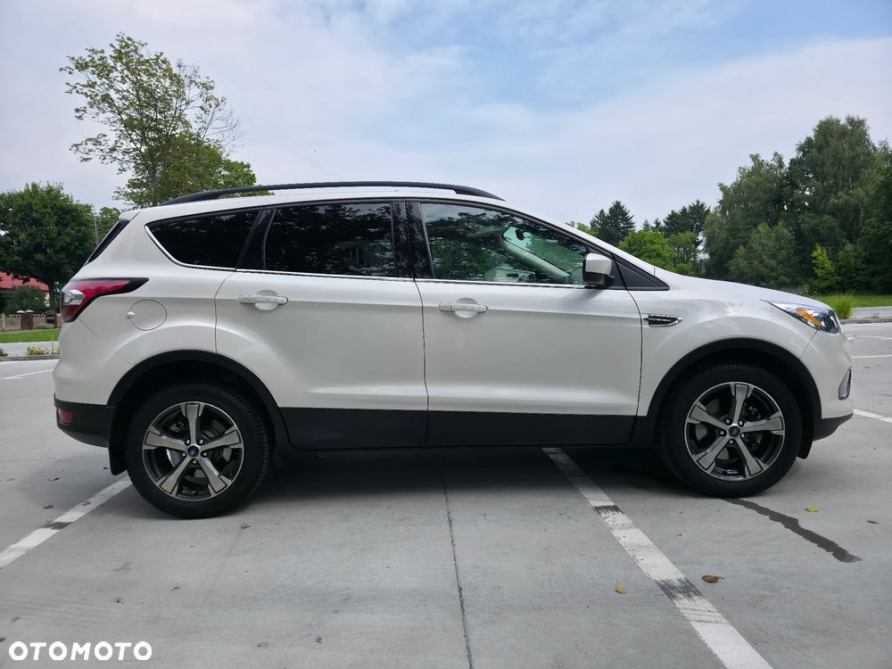 Ford Kuga 1.5 EcoBoost AWD Titanium ASS - 3