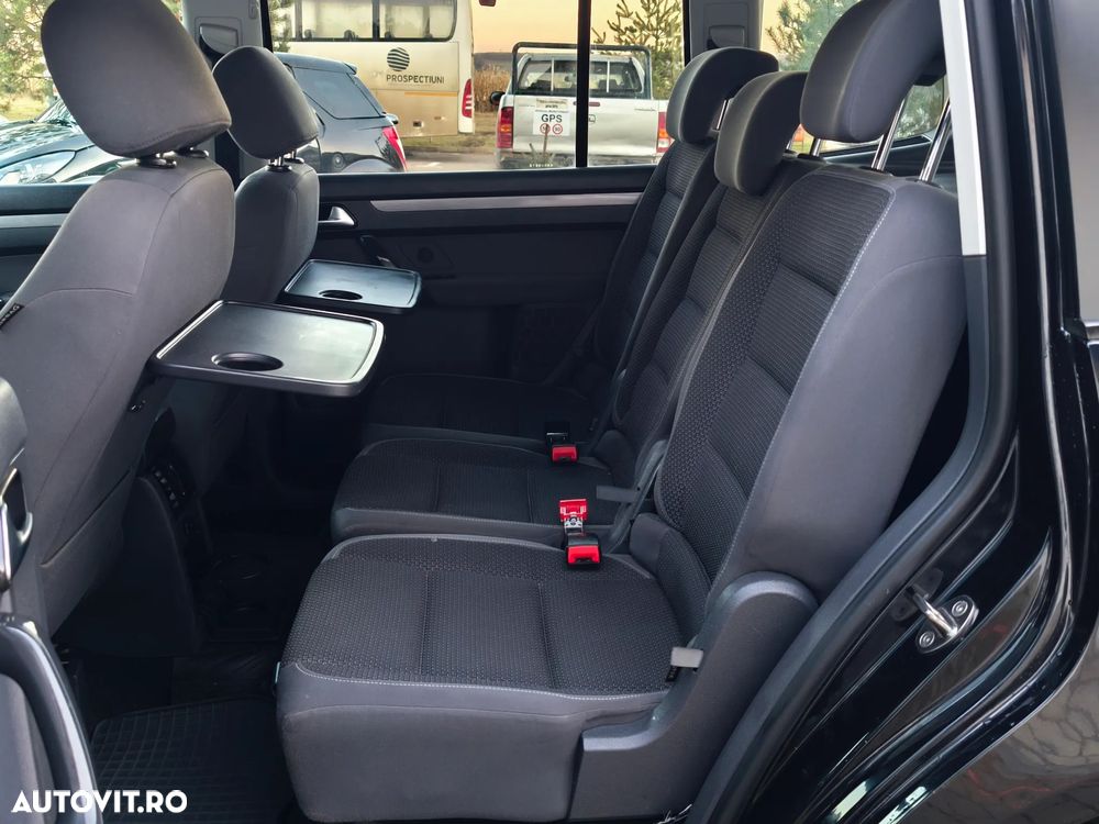 Volkswagen Touran 1.6 TDI Comfortline - 9