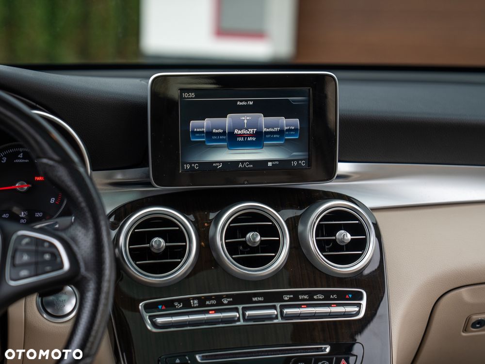 Mercedes-Benz GLC - 36