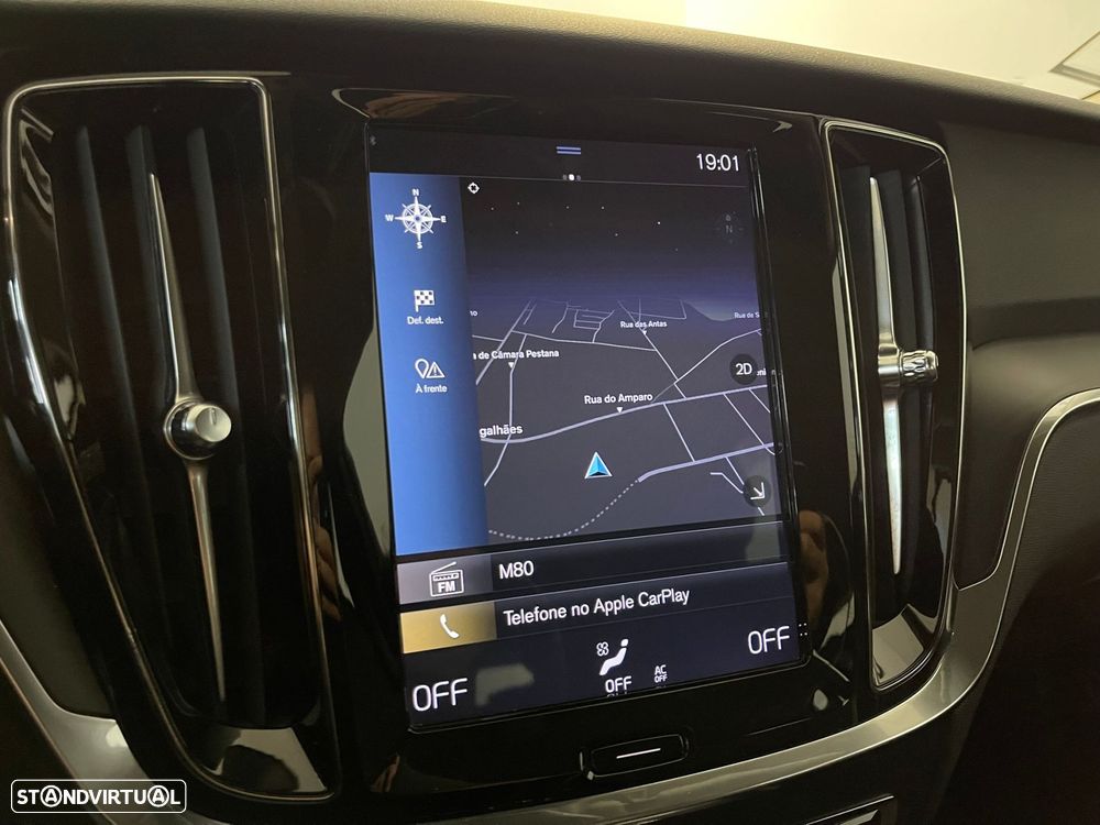 Volvo V60 2.0 D3 Momentum Geartronic - 21