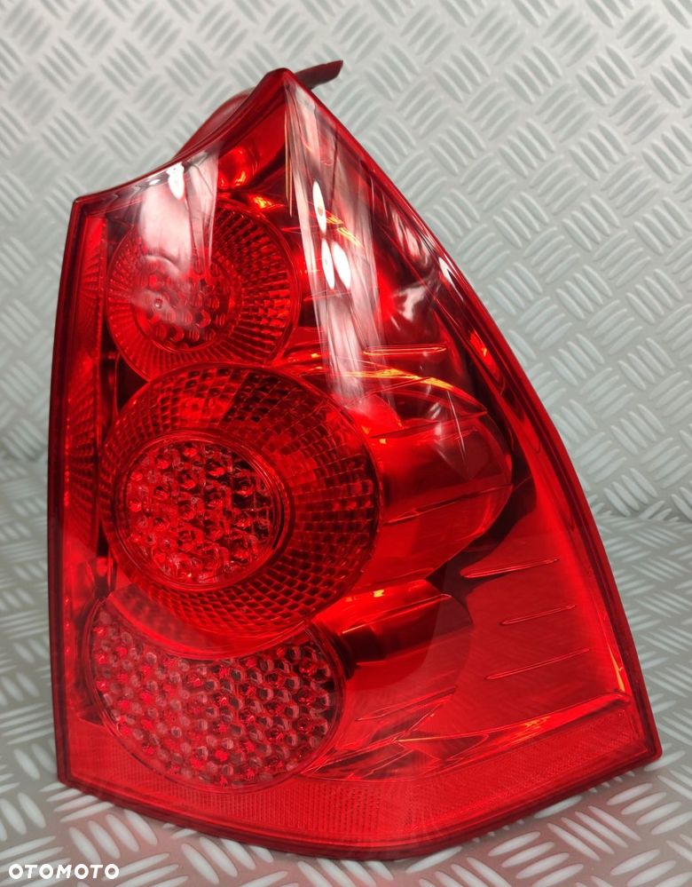 lampa prawy prawa tylna tył PEUGEOT 307 SW KOMBI LIFT 2005-2008 EURO - 5