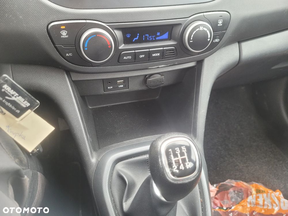 Hyundai i10 1.0 YES Gold - 27