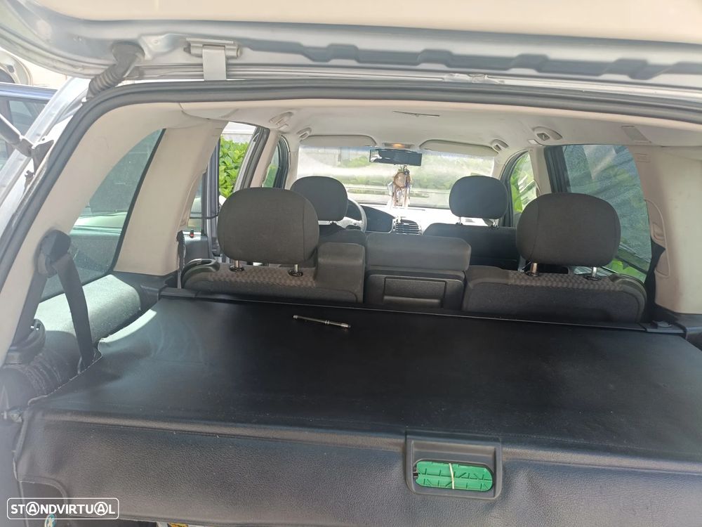 Opel Zafira - 16