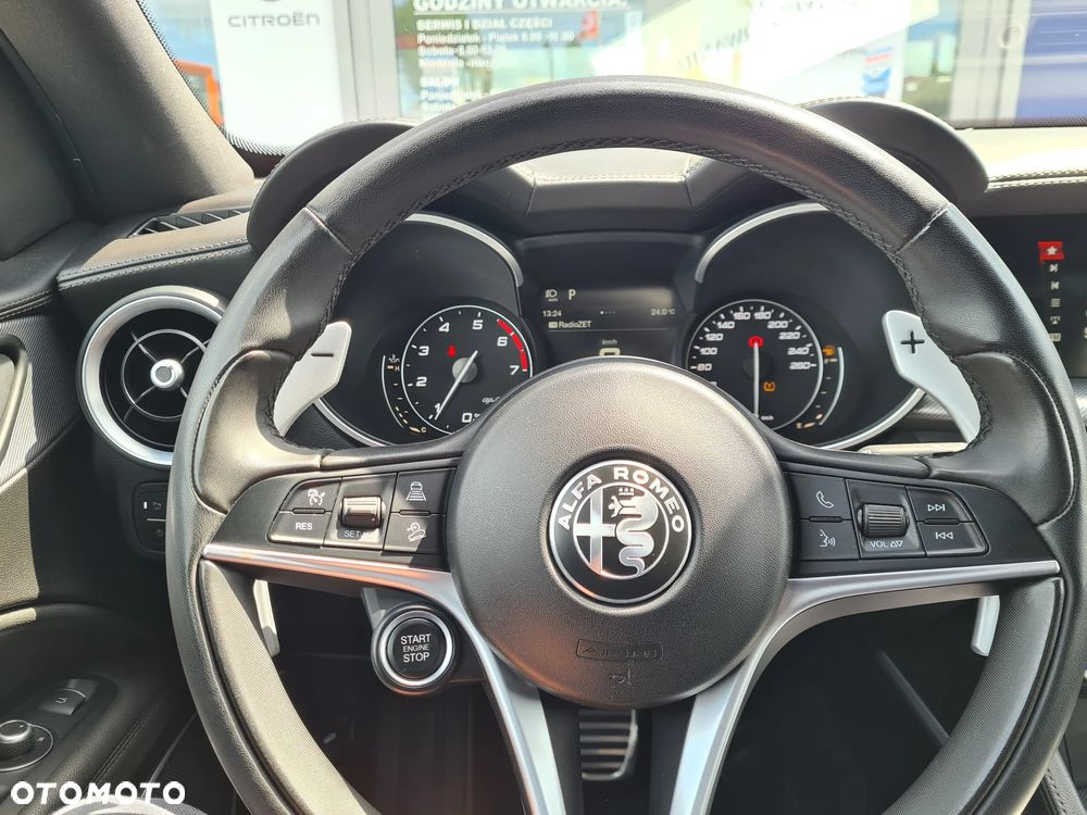 Alfa Romeo Stelvio 2.0 Turbo B-Tech Edition Q4 - 16
